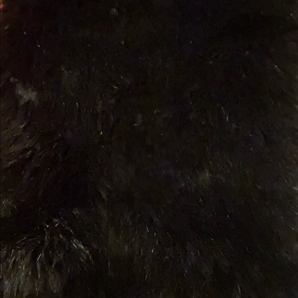 Luxe Faux fur pull through scarf - Picture 3 of 7